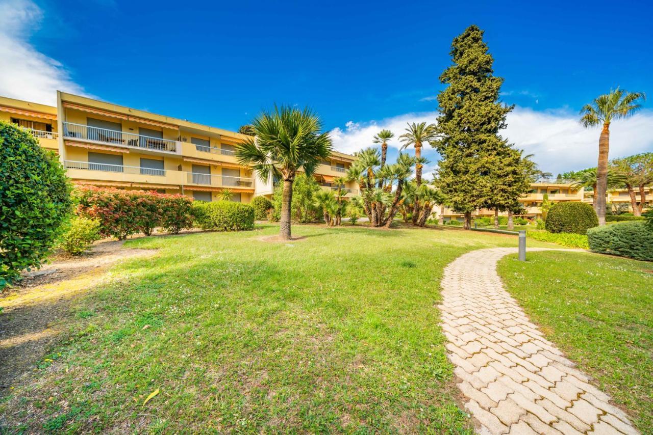 Spacious Apartment At A 5 Min Walk From The Beach Antibes Exterior foto